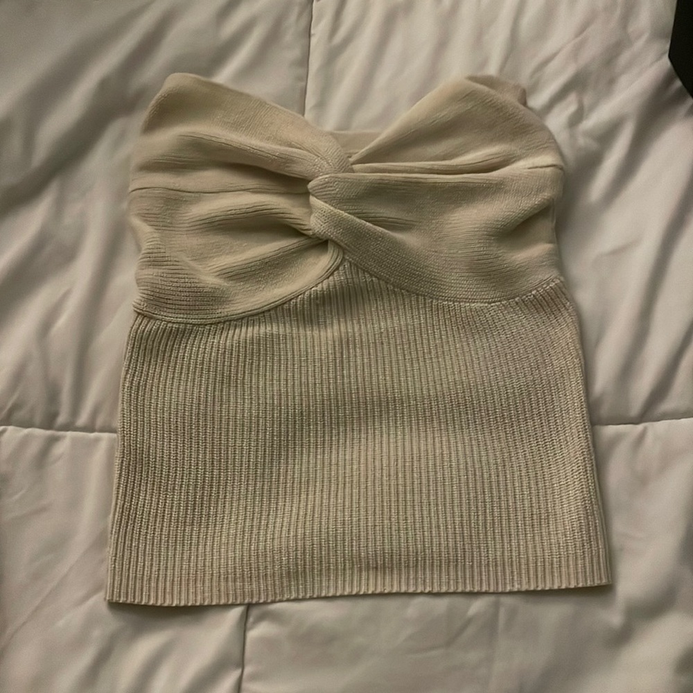 strapless top